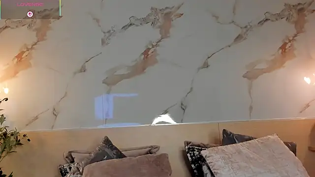 LeaThompson online show from 12-02-25, 11:11