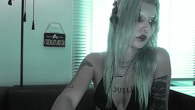 god x girl online show from 05-15-26, 11:01