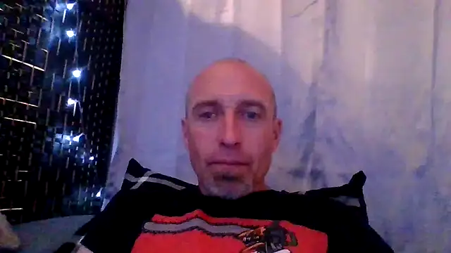 El Gizmo online show from 05-09-26, 04:39