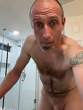 El Gizmo online show from 05-16-26, 02:41