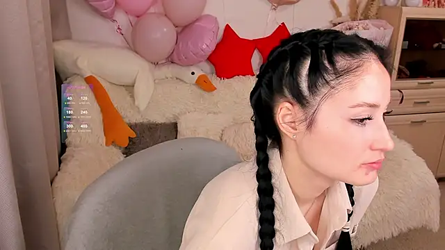 LisaMooore online show from 02-05-26, 07:29