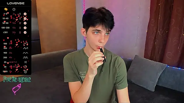 Aaron Boom online show from 11-30-25, 10:14