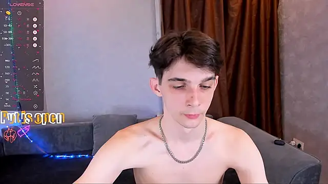 Aaron Boom online show from 04-17-26, 09:40