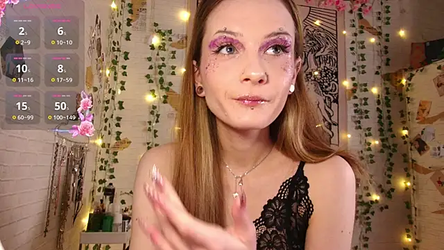 Snapshot of summerhazeee chatting on 12-21-25, 07:10 summerhazeee online show from 12-21-25, 07:10