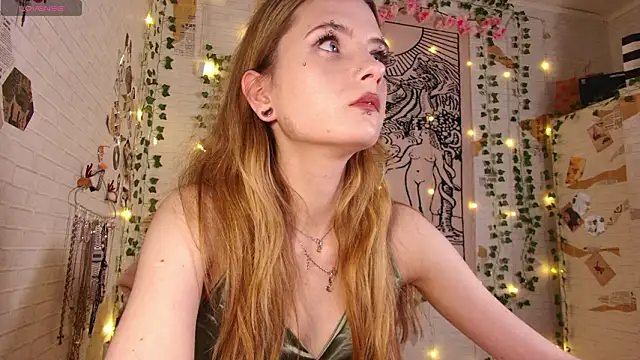 Snapshot of summerhazeee chatting on 02-12-26, 05:08 summerhazeee online show from 02-12-26, 05:08