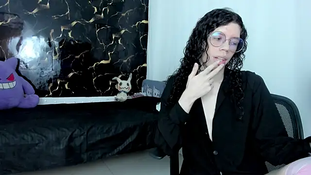 Snapshot of Angel_Dust18 chatting on 04-02-26, 05:10 Angel Dust18 online show from 04-02-26, 05:10