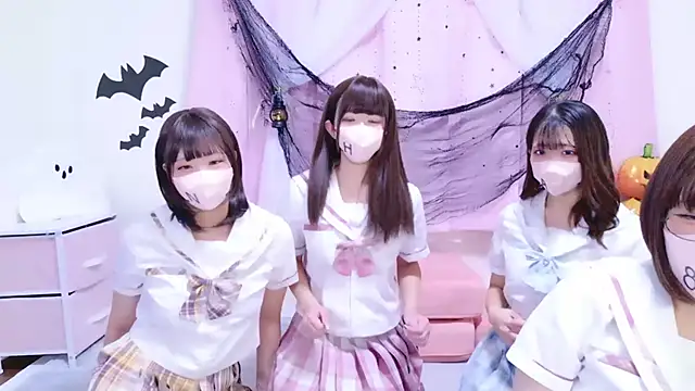 841 yayoi online show from 10-26-25, 04:40