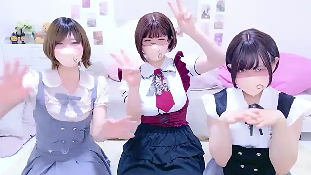 841 yayoi online show from 06-10-26, 04:01