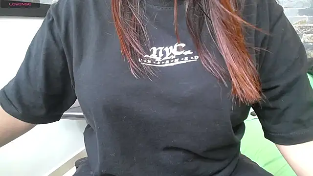 Snapshot of dayadubey_ chatting on 09-12-25, 10:04 dayadubey online show from 09-12-25, 10:04