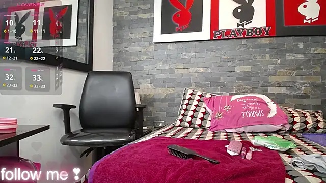 Snapshot of dayadubey_ chatting on 11-05-25, 08:14 dayadubey online show from 11-05-25, 08:14