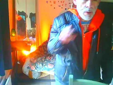 Snapshot of DaddyQuimHot chatting on 12-03-24, 10:50 DaddyQuimHot online show from 12-03-24, 10:50