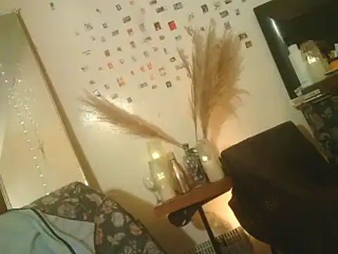 Snapshot of DaddyQuimHot chatting on 12-21-24, 03:03 DaddyQuimHot online show from 12-21-24, 03:03