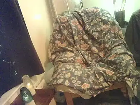 Snapshot of DaddyQuimHot chatting on 02-07-25, 01:47 DaddyQuimHot online show from 02-07-25, 01:47