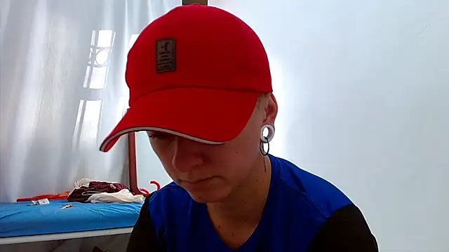 tomboyblue online show from 11-26-25, 01:23