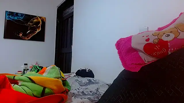 Snapshot of tomboyblue chatting on 05-16-26, 05:56 tomboyblue online show from 05-16-26, 05:56