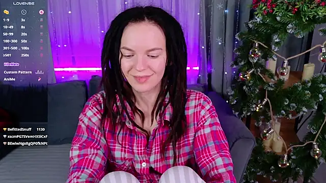 Snapshot of CoreyJane chatting on 12-23-24, 08:33 CoreyJane online show from 12-23-24, 08:33