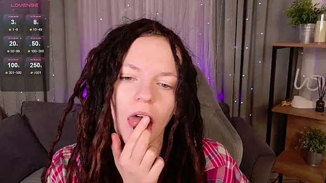 Snapshot of CoreyJane chatting on 10-12-25, 04:44 CoreyJane online show from 10-12-25, 04:44