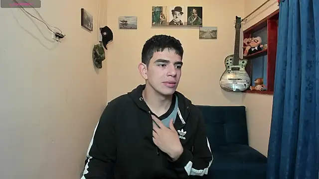 Snapshot of Ares_Johnson chatting on 03-19-25, 01:29 Ares Johnson online show from 03-19-25, 01:29