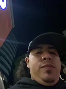 Snapshot of DanielGomez9 chatting on 07-22-26, 03:20 DanielGomez9 online show from 07-22-26, 03:20