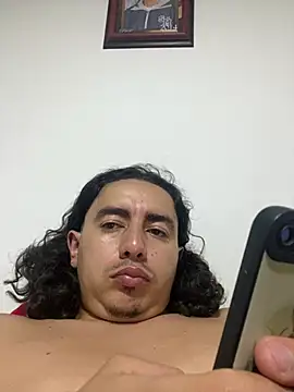 Snapshot of DanielGomez9 chatting on 07-31-26, 03:50 DanielGomez9 online show from 07-31-26, 03:50