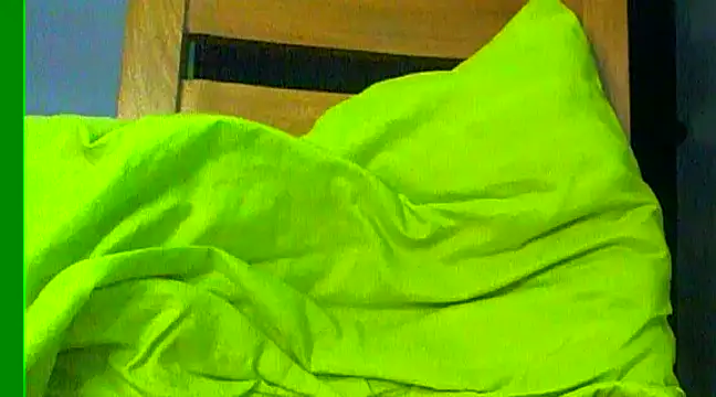 Snapshot of Ian_zaenzz chatting on 12-18-24, 10:35 Ian zaenzz online show from 12-18-24, 10:35