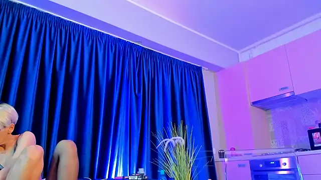 RosaCatalleya online show from 11-11-25, 06:02