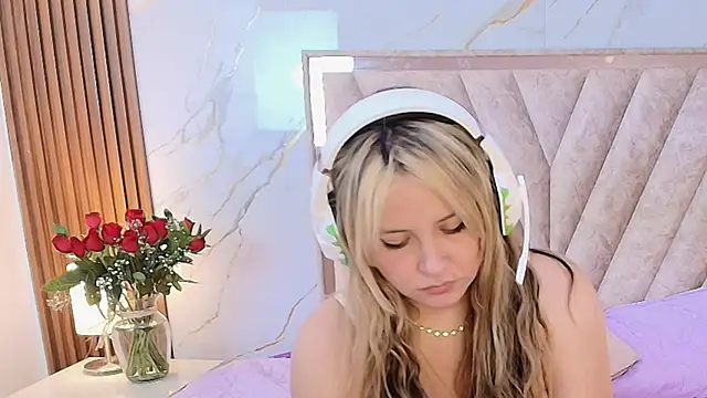 Annie mone online show from 01-13-26, 09:09