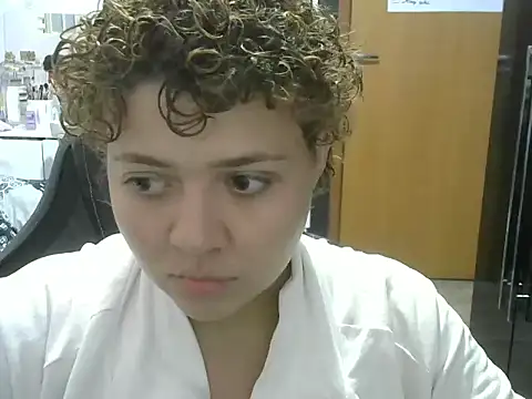 Snapshot of RuthBunny chatting on 06-08-26, 08:09 RuthBunny online show from 06-08-26, 08:09