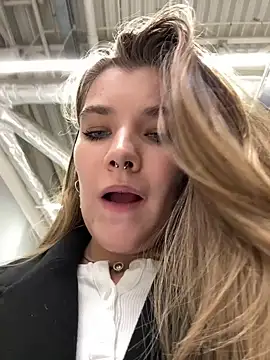 Holy Tereza online show from 03-11-25, 03:23