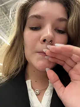 Holy Tereza online show from 03-22-25, 03:20