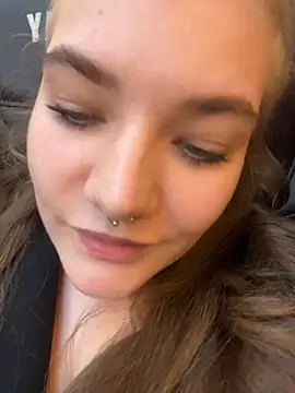 Snapshot of Holy_Tereza chatting on 05-22-26, 04:01 Holy Tereza online show from 05-22-26, 04:01