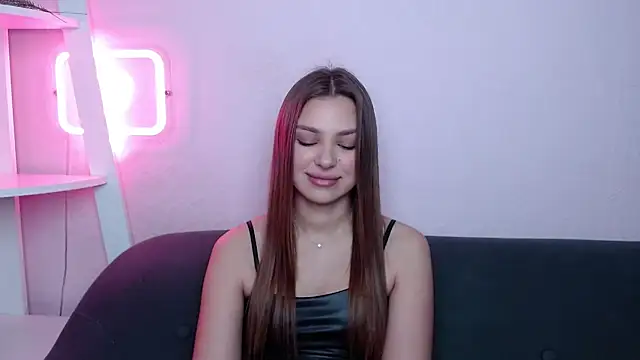 MilanaAngelAs online show from 04-03-26, 04:43