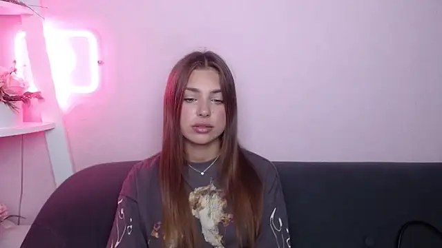 Snapshot of MilanaAngelAs chatting on 07-11-26, 04:48 MilanaAngelAs online show from 07-11-26, 04:48