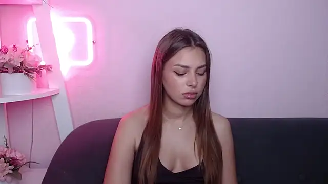 Snapshot of MilanaAngelAs chatting on 07-19-26, 04:49 MilanaAngelAs online show from 07-19-26, 04:49