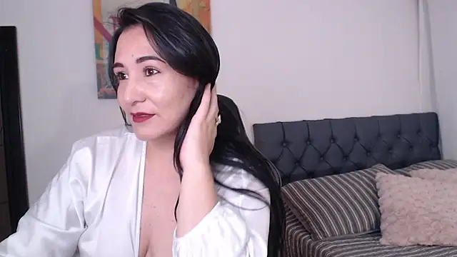 Snapshot of miawilson_1 chatting on 05-19-26, 04:19 miawilson 1 online show from 05-19-26, 04:19