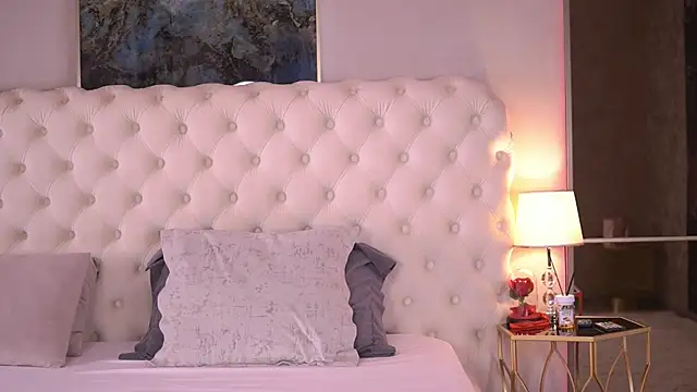 EvaZane online show from 07-29-26, 11:52