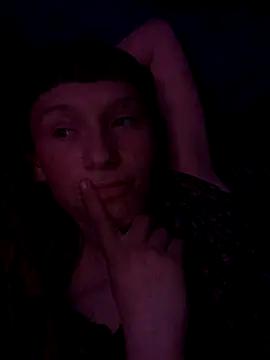 Snapshot of babylexx_18 chatting on 09-11-25, 12:44 babylexx 18 online show from 09-11-25, 12:44