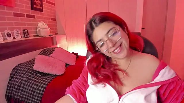 Rousse Collinss online show from 12-22-25, 01:08