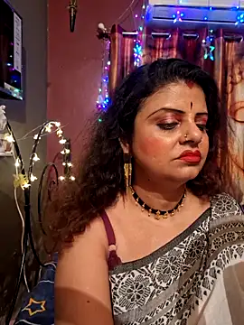 Snapshot of Maaya66 chatting on 02-16-25, 06:43 Maaya66 online show from 02-16-25, 06:43