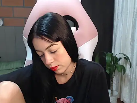 Snapshot of Caribbean_beauty_ chatting on 02-03-25, 11:05 Caribbean beauty  online show from 02-03-25, 11:05