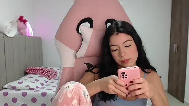 Snapshot of Caribbean_beauty_ chatting on 03-20-25, 01:46 Caribbean beauty  online show from 03-20-25, 01:46