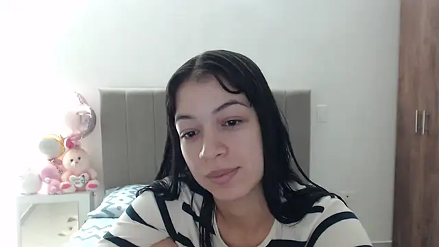 Snapshot of Caribbean_beauty_ chatting on 10-13-25, 11:38 Caribbean beauty  online show from 10-13-25, 11:38