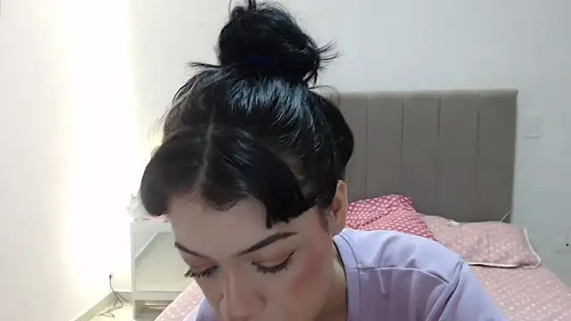 Snapshot of Caribbean_beauty_ chatting on 10-17-25, 11:07 Caribbean beauty  online show from 10-17-25, 11:07