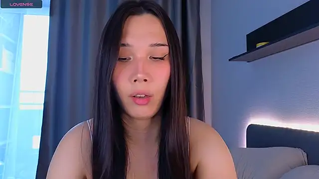 Snapshot of Kaia_Sunshine_Mia chatting on 06-15-26, 02:52 Kaia Sunshine Mia online show from 06-15-26, 02:52