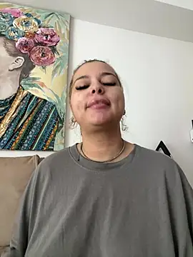 Snapshot of AllysonK chatting on 07-19-26, 11:03 AllysonK online show from 07-19-26, 11:03
