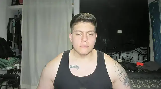 Snapshot of regan_jhonso chatting on 01-08-25, 04:44 regan jhonso online show from 01-08-25, 04:44