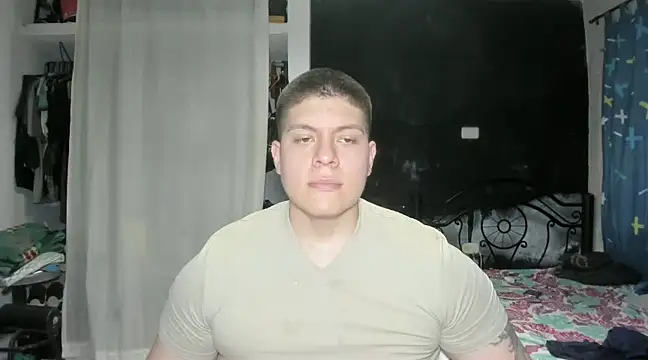 Snapshot of regan_jhonso chatting on 01-31-25, 08:33 regan jhonso online show from 01-31-25, 08:33