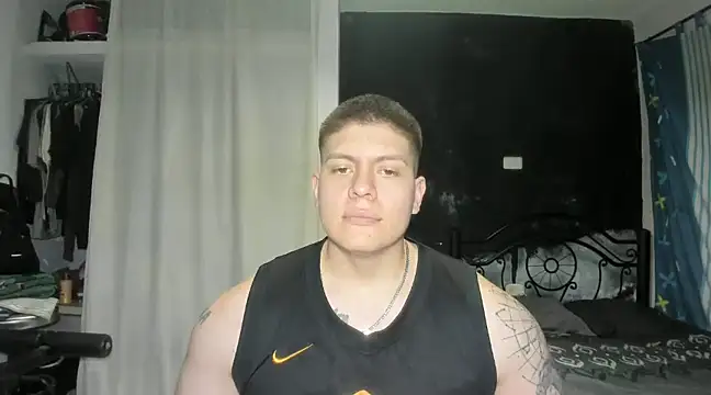 Snapshot of regan_jhonso chatting on 02-15-25, 10:31 regan jhonso online show from 02-15-25, 10:31