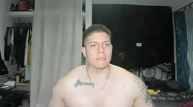 Snapshot of regan_jhonso chatting on 02-18-25, 08:27 regan jhonso online show from 02-18-25, 08:27