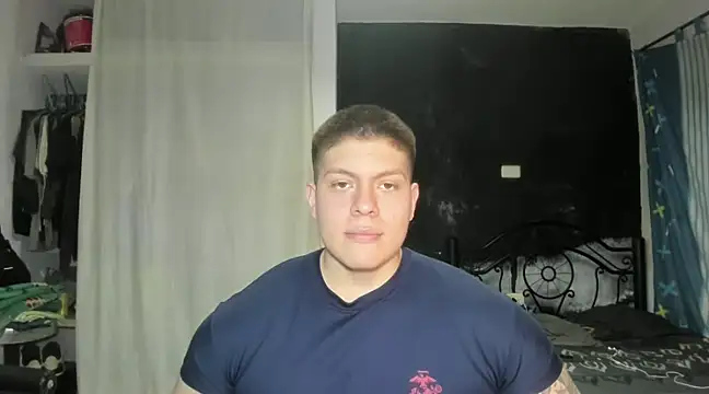 Snapshot of regan_jhonso chatting on 02-20-25, 10:04 regan jhonso online show from 02-20-25, 10:04